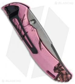 Buck Knives Buck Bantam BLW Lockback Knife Pink Mossy Oak Camo (3.125" Satin) 0285CMS10 5 Buck Knives Buck Bantam BLW Lockback Knife Pink Mossy Oak Camo (3.125" Satin) 0285CMS10 -Buck Knives Buck Bantam BLW Mossy Oak Camo Pink 0285CMS10 B CAT. 3668 BHQ 12606 jr side